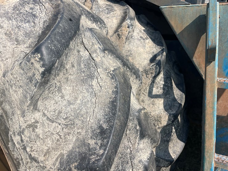 1991-versatile-876-image-18