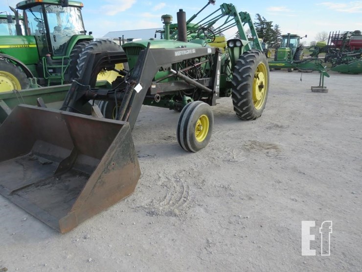 john-deere-3010-image-1
