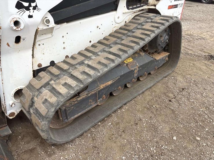 2016-bobcat-t740-image-20