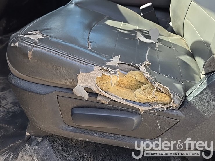 2014-dodge-service-truck-image-79