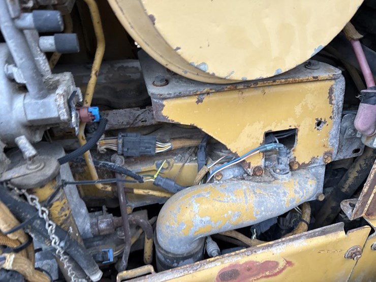 caterpillar-d5n-lgp-image-15