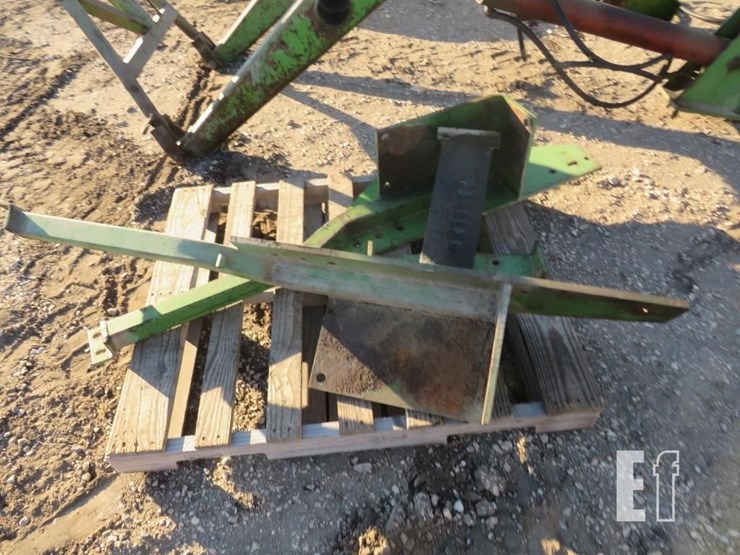 john-deere-158-image-7