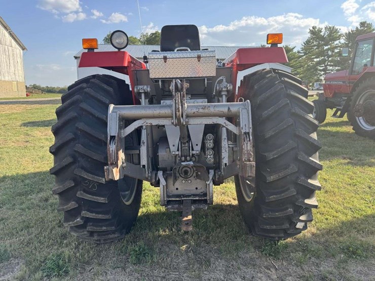 1977-massey-ferguson-1135-image-3