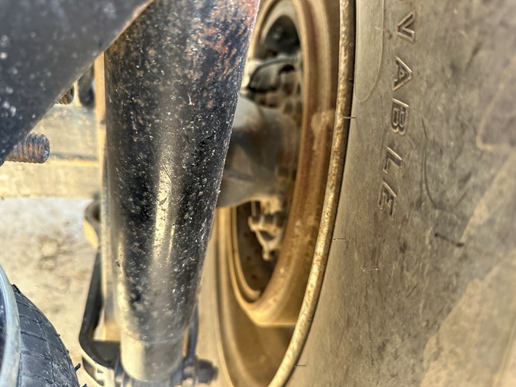 #33701-•-2011-mack-cxu-sleeper-truck-tractor-1m1aw09y4bm013132-image-14