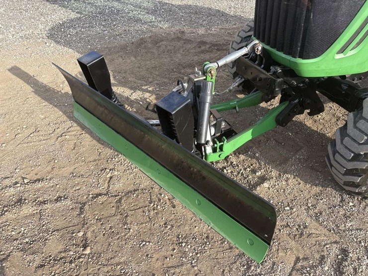 john-deere-3320-image-12