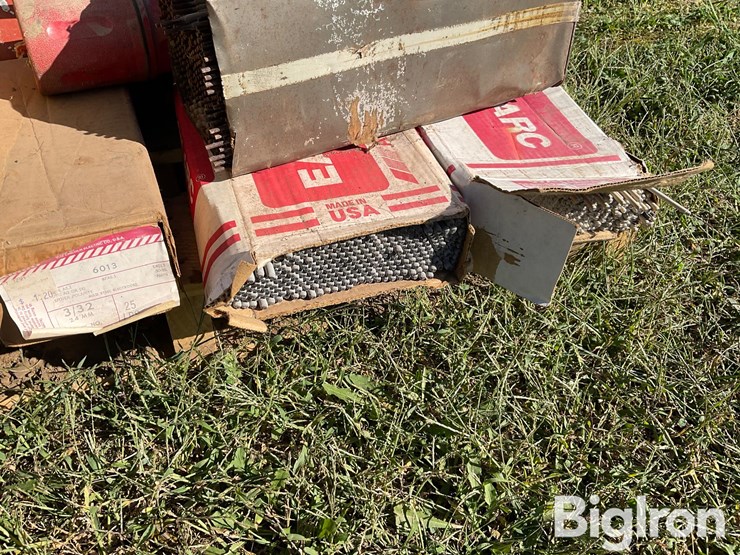 lincoln-/20thcentury-ac/dc-stick-welders-image-10