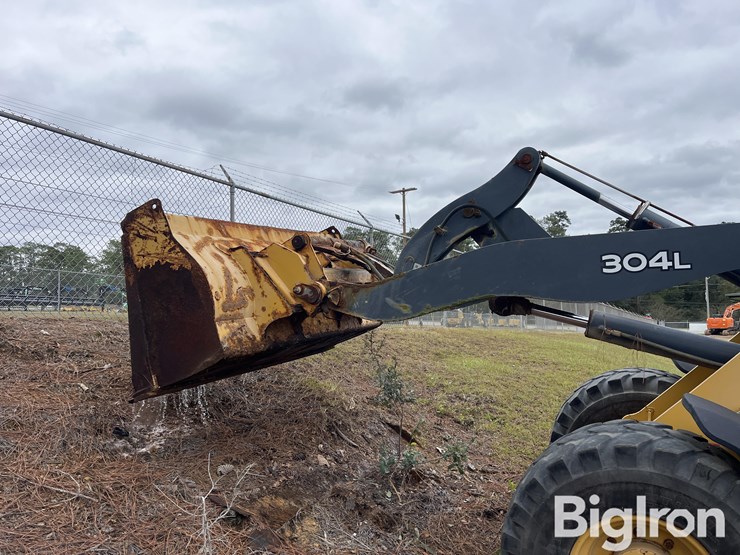 2018-deere-304l-image-17