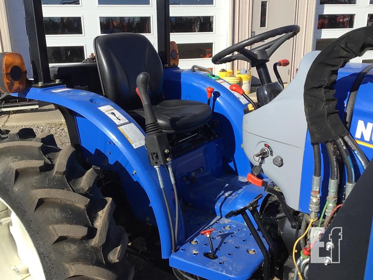 2017-new-holland-workmaster-40-image-14