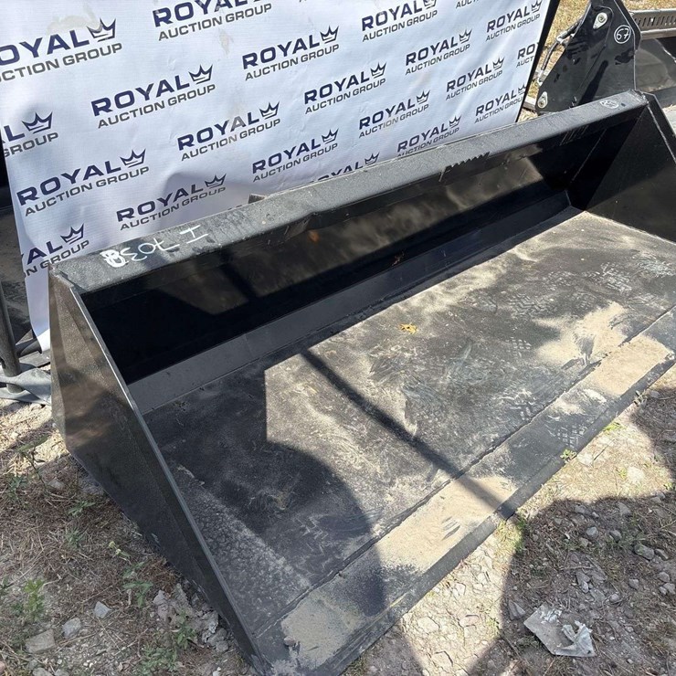 2025 Swict 84in Bucket Skid Steer Attachment