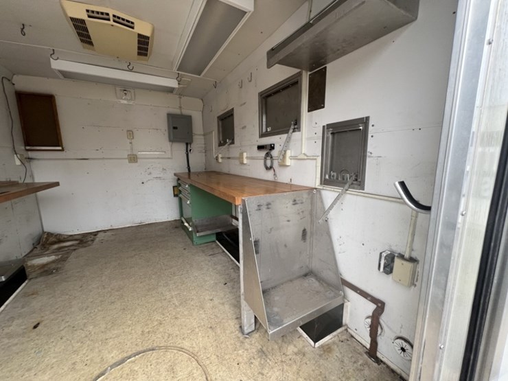 1995-cargo-wells-image-19