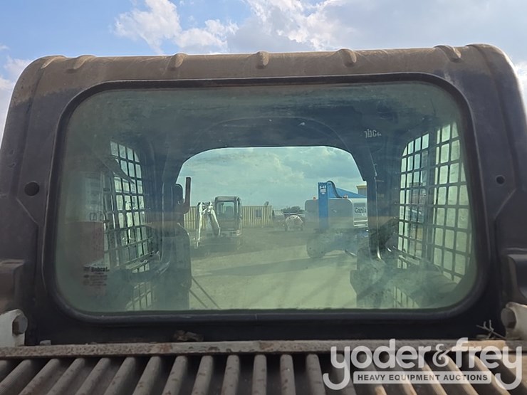 2021-bobcat-t595-image-63