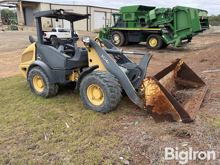 2018-deere-304l-image-3