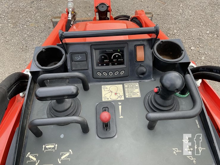 2024-kubota-scl1000-image-15