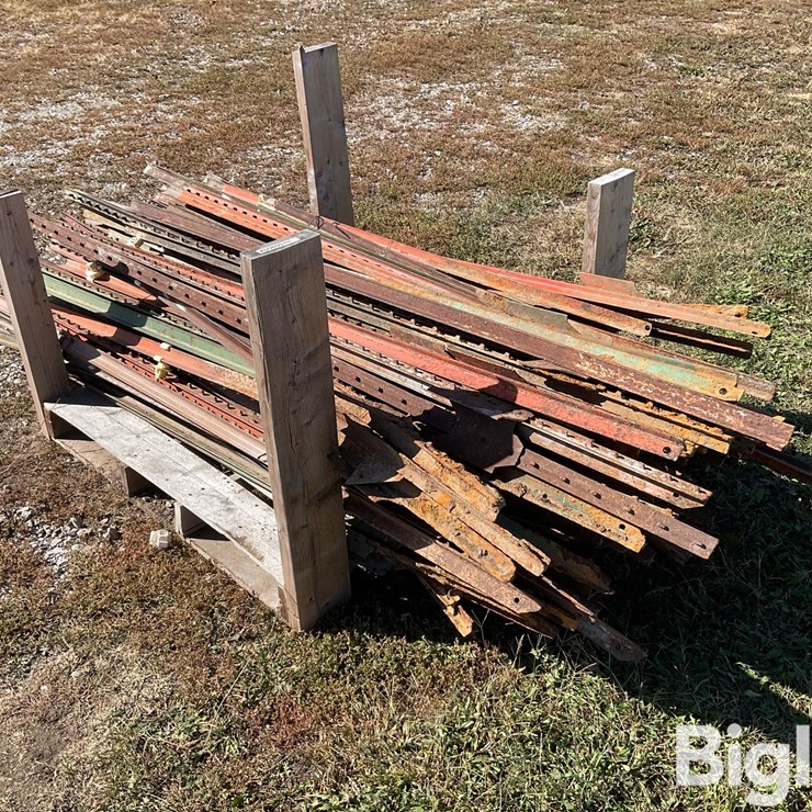 Pallet Of Steel Fence Posts