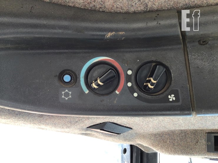 new-holland-8970-image-17