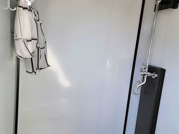 kj-restroom-w/-shower-&-sink,-7'-4"-x-5'-x-8'-,-m/n-k1522-image-3