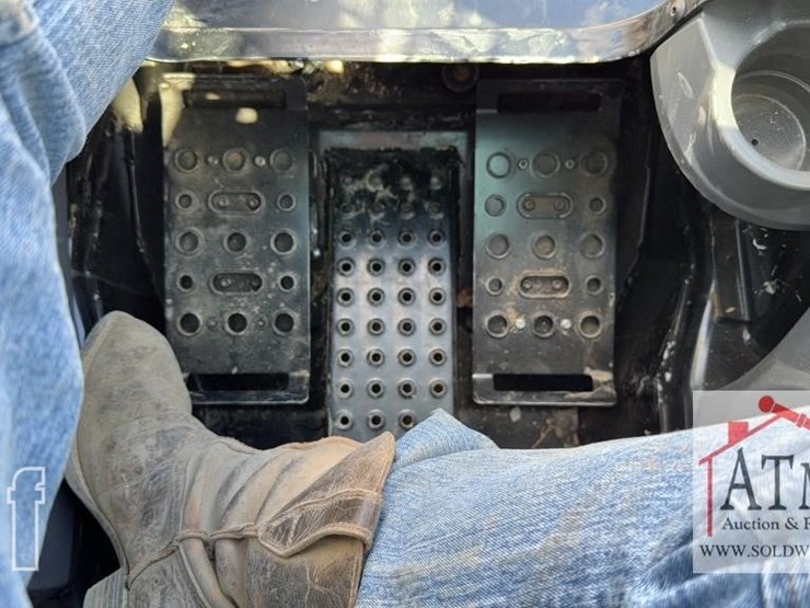 2023-caterpillar-289d3-image-20