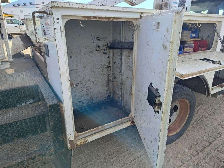 2017-ford-f550-image-23