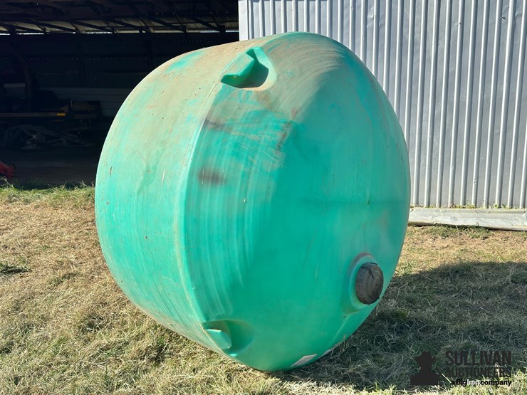 snyder-vertical-round-poly-tank-image-10