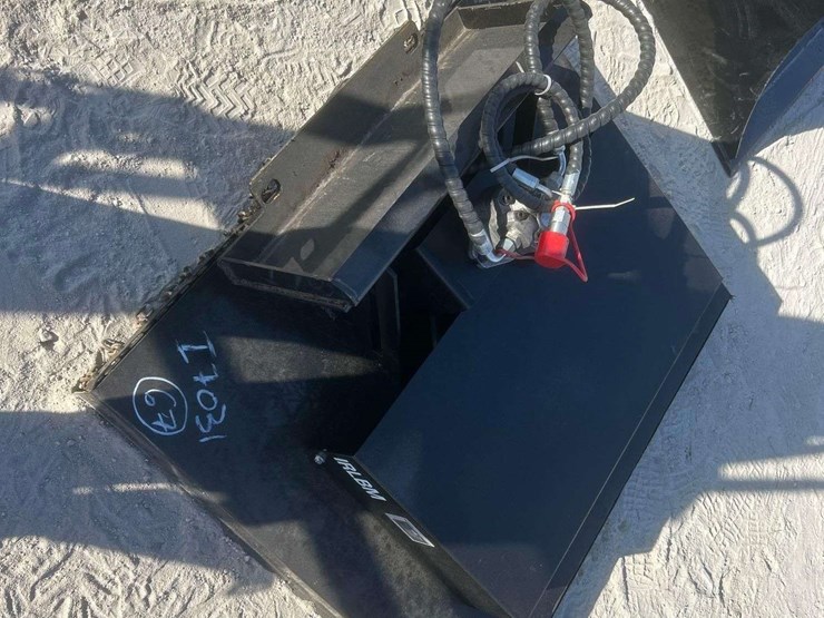 brush-cutter-mini-skid-steer-attachment-image-1