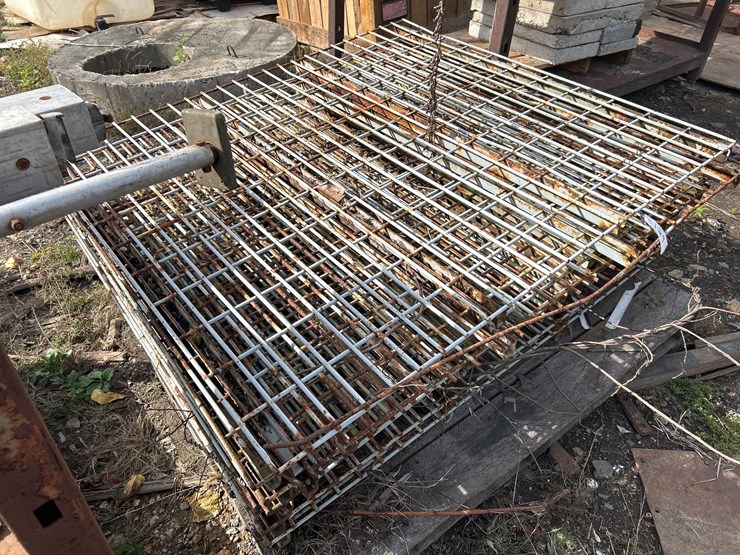 #129-•-(10)-pallet-rack-shelf-decking-image-2