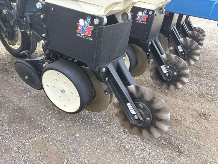 kinsey-3000-planter-image-7