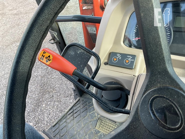 2016-kubota-m7060hdc-image-22