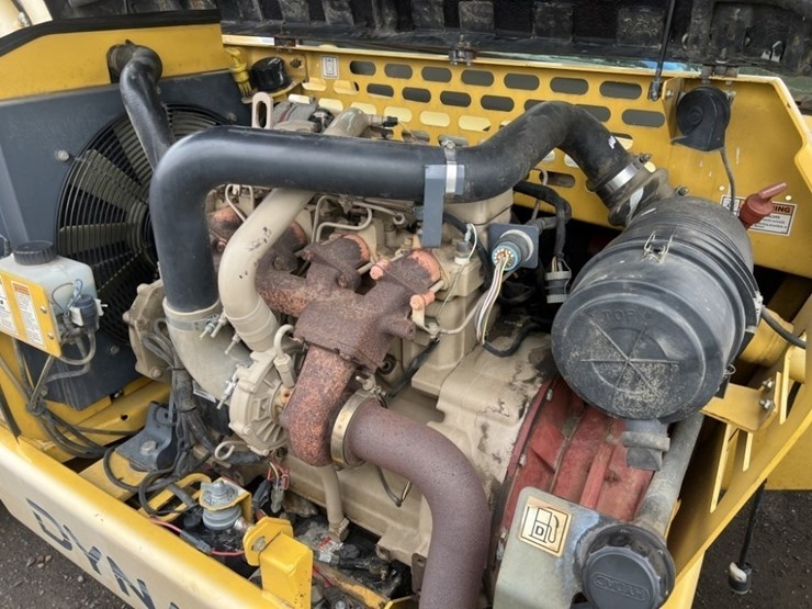 2007-gehl-dl10h44-image-24