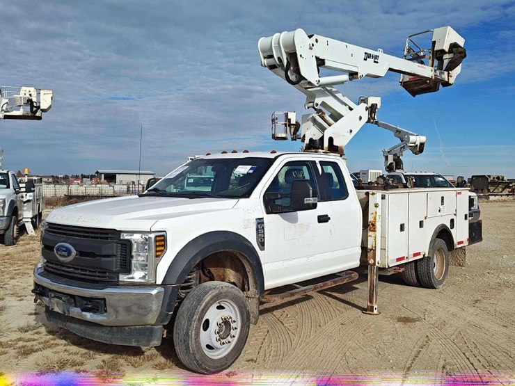 2018-ford-f550-image-1