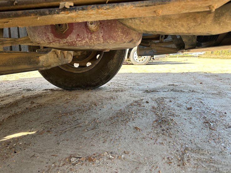 #33701-•-2011-mack-cxu-sleeper-truck-tractor-1m1aw09y4bm013132-image-4