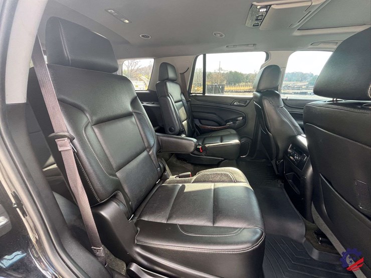 2015-chevrolet-tahoe-ltz-image-43