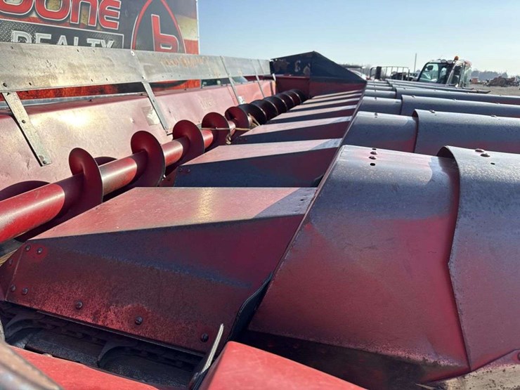 case-ih-1083-image-17