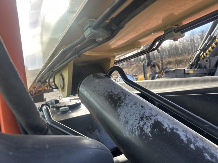 2015-jlg-g6-42a-image-28