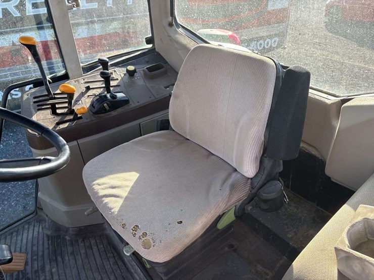 john-deere-6415-image-16