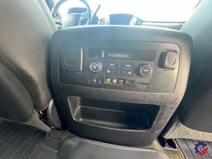 2015-chevrolet-tahoe-ltz-image-47