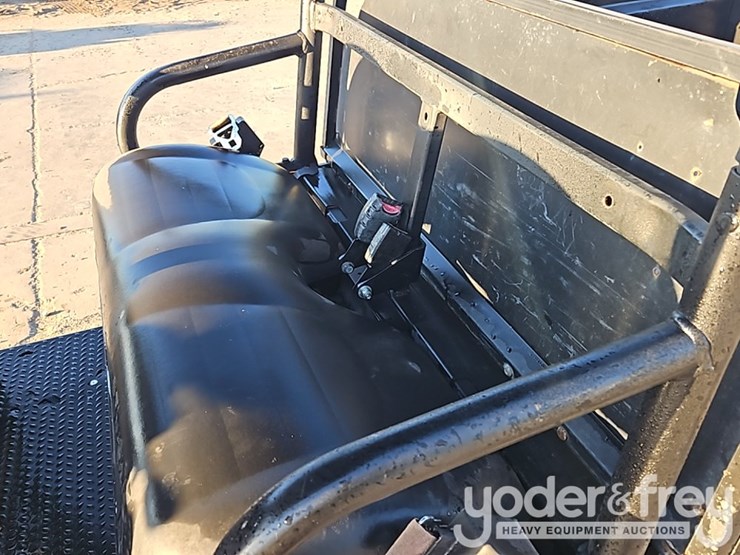 2019-club-car-carryall-1700-image-39
