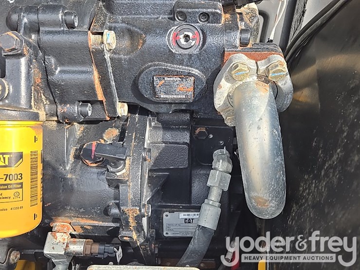 2019-caterpillar-tl1255d-image-92