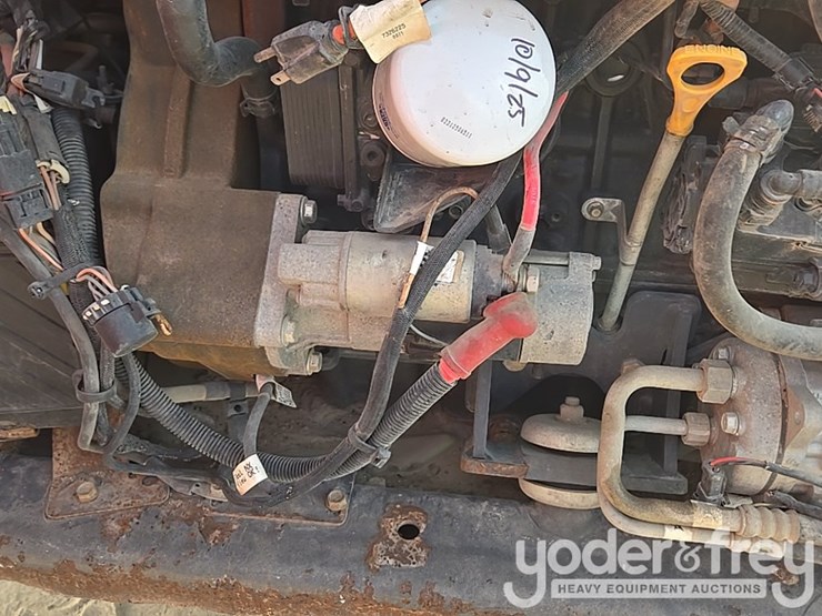 2021-bobcat-t595-image-54