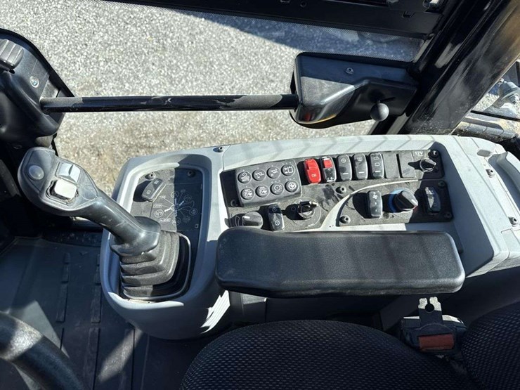 caterpillar-910m-image-27