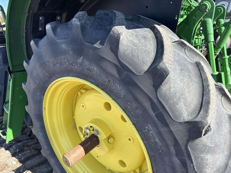 john-deere-6120r-image-11