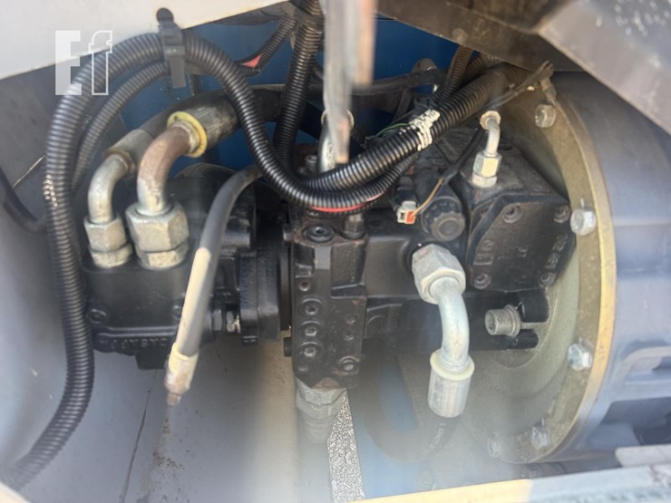 2012-genie-gth5519-image-21