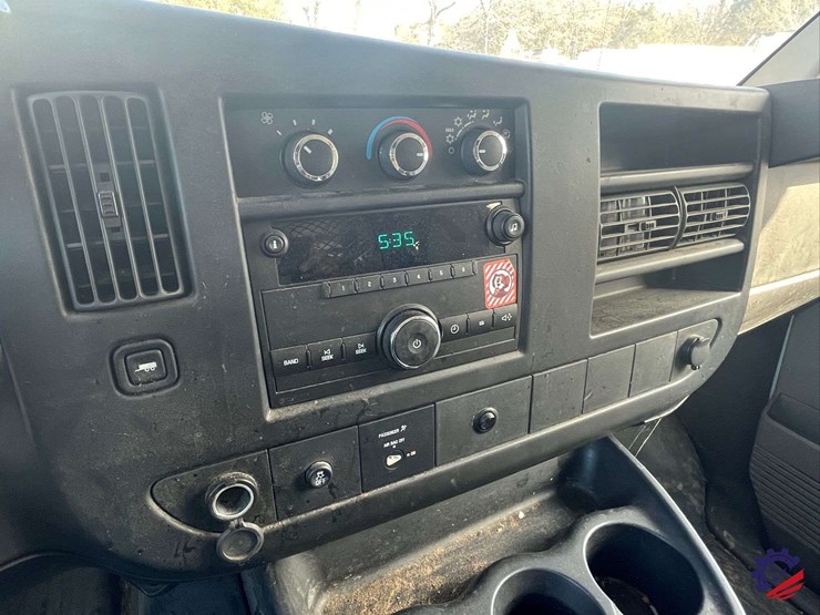 2012-chevrolet-express-van-image-62