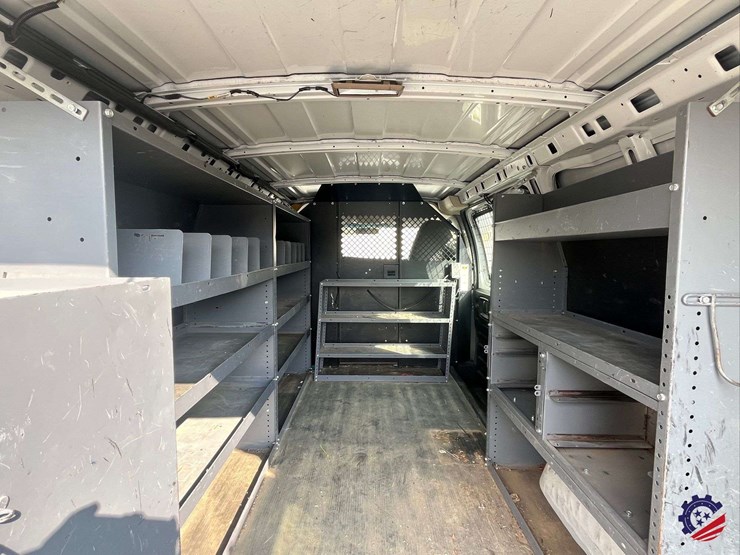 2012-chevrolet-express-van-image-29