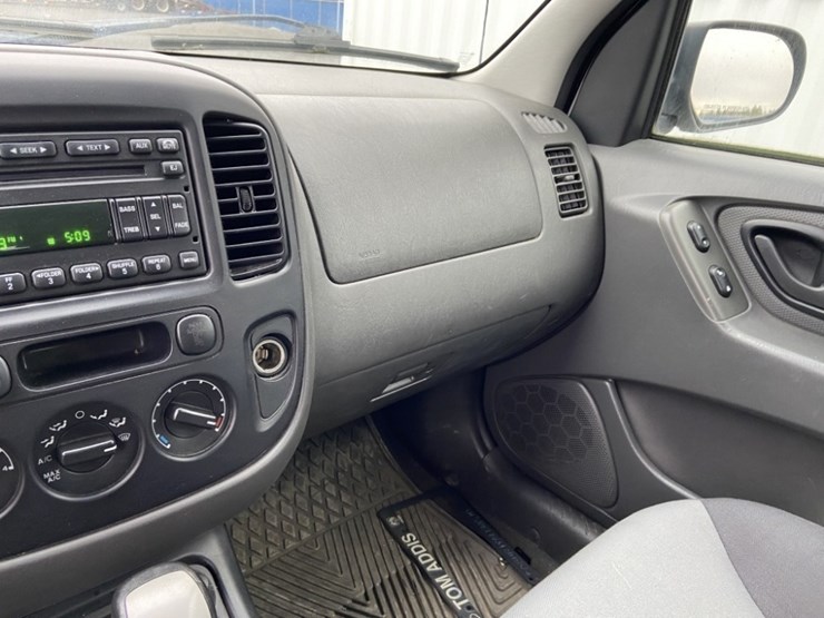 2007-ford-escape-image-12