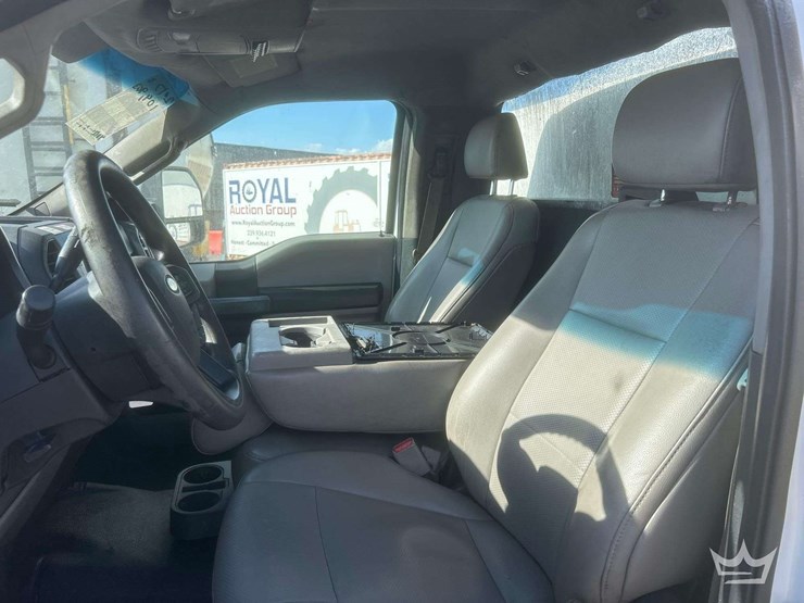 2017-ford-f550-image-19