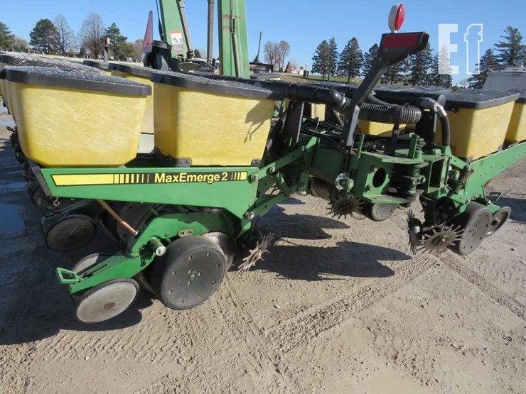 john-deere-7200-image-9