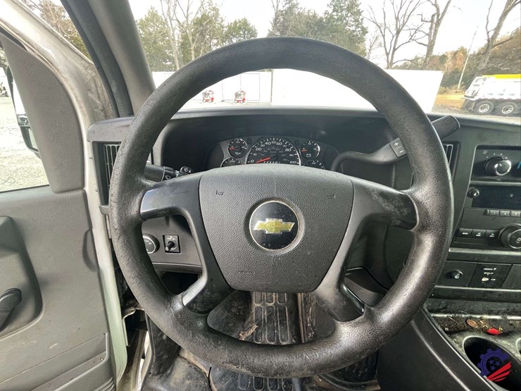 2012-chevrolet-express-van-image-62