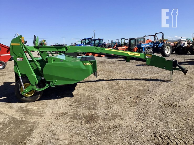 2023-john-deere-s300-image-5