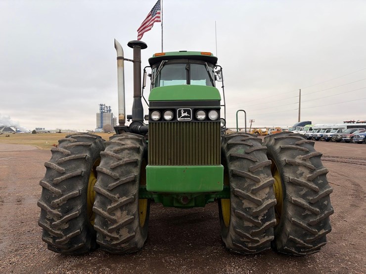 john-deere-8450-image-7