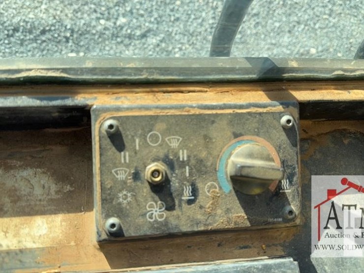 2000-caterpillar-953c-image-36